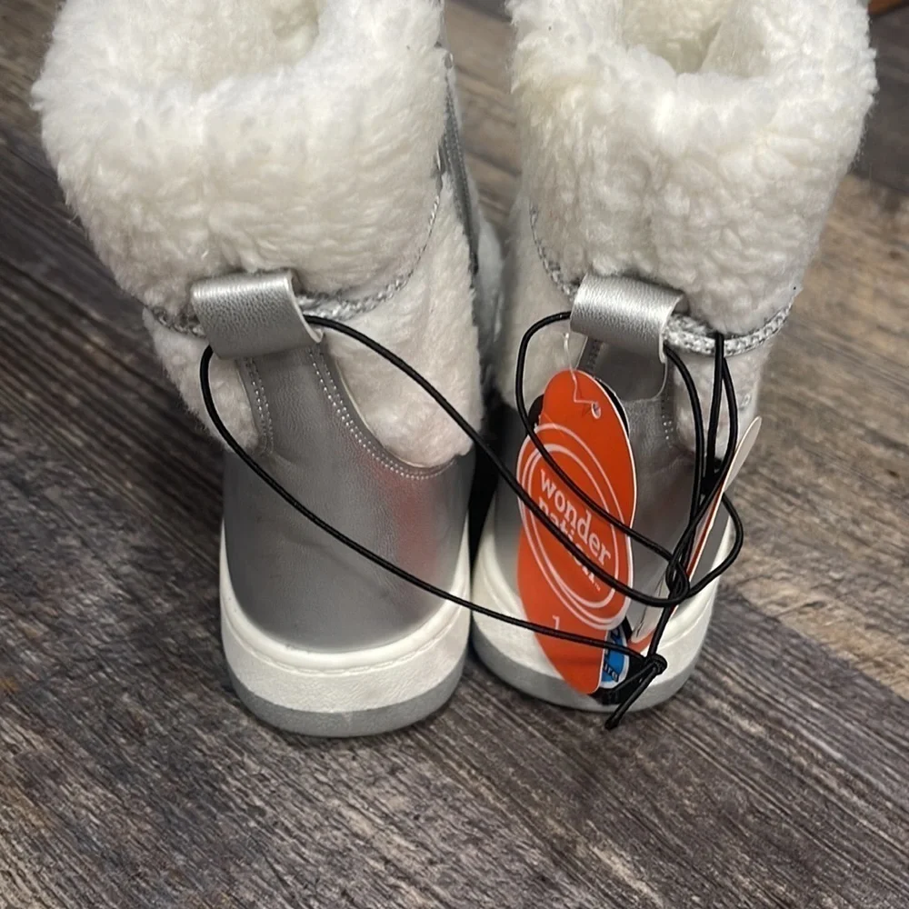 Kid’s boots